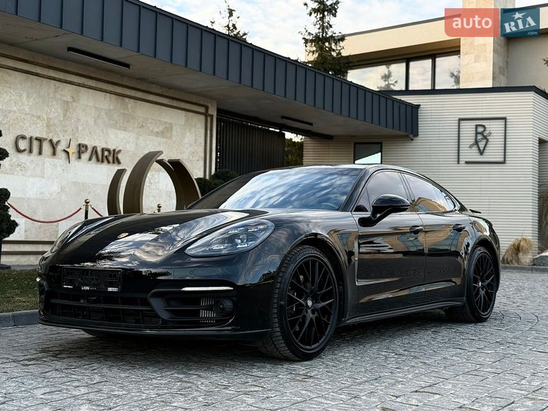 Фастбэк Porsche Panamera 2022 в Львове