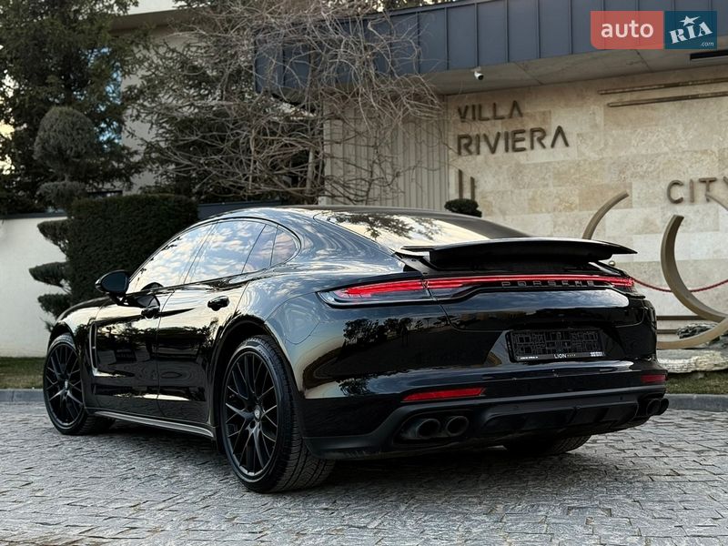 Фастбэк Porsche Panamera 2022 в Львове