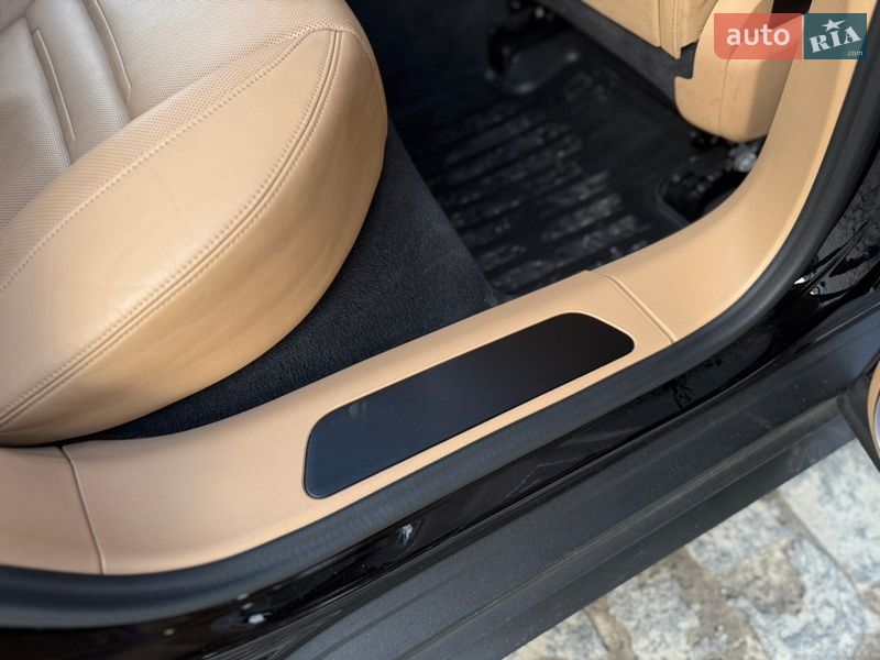 Фастбэк Porsche Panamera 2022 в Львове