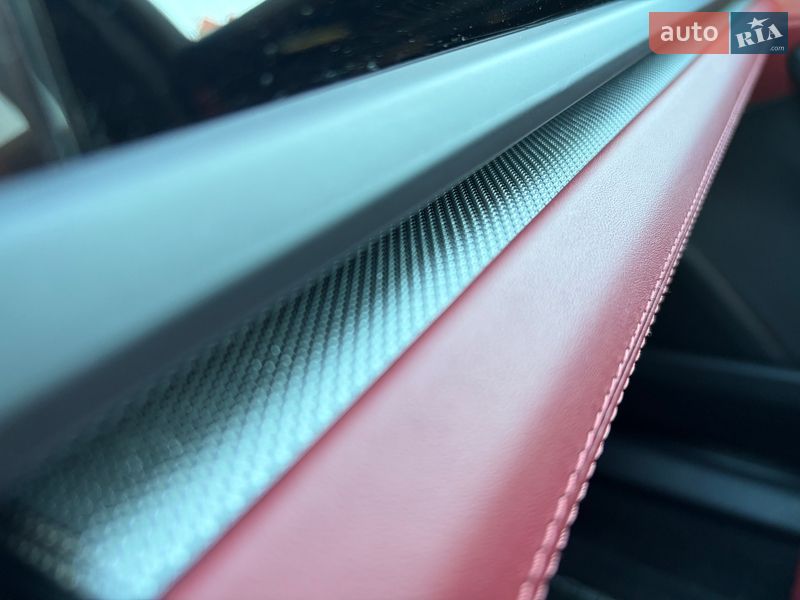 Фастбэк Porsche Panamera 2024 в Киеве