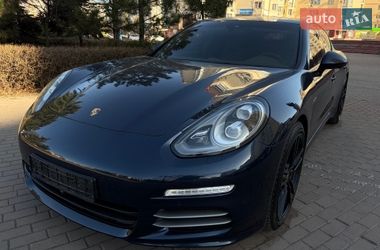 Фастбэк Porsche Panamera 2013 в Киеве