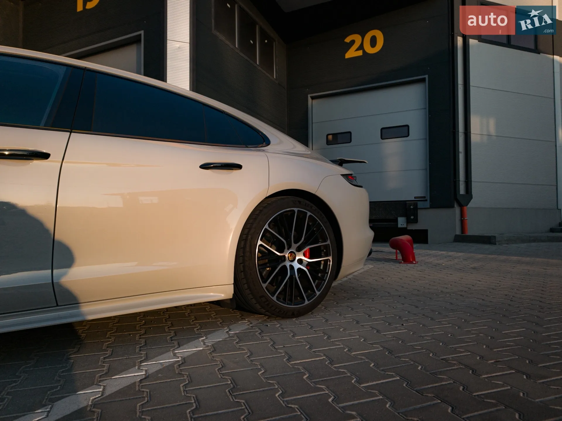 2021 Porsche Panamera - мініатюра 3