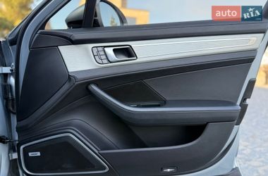 Фастбэк Porsche Panamera 2021 в Львове