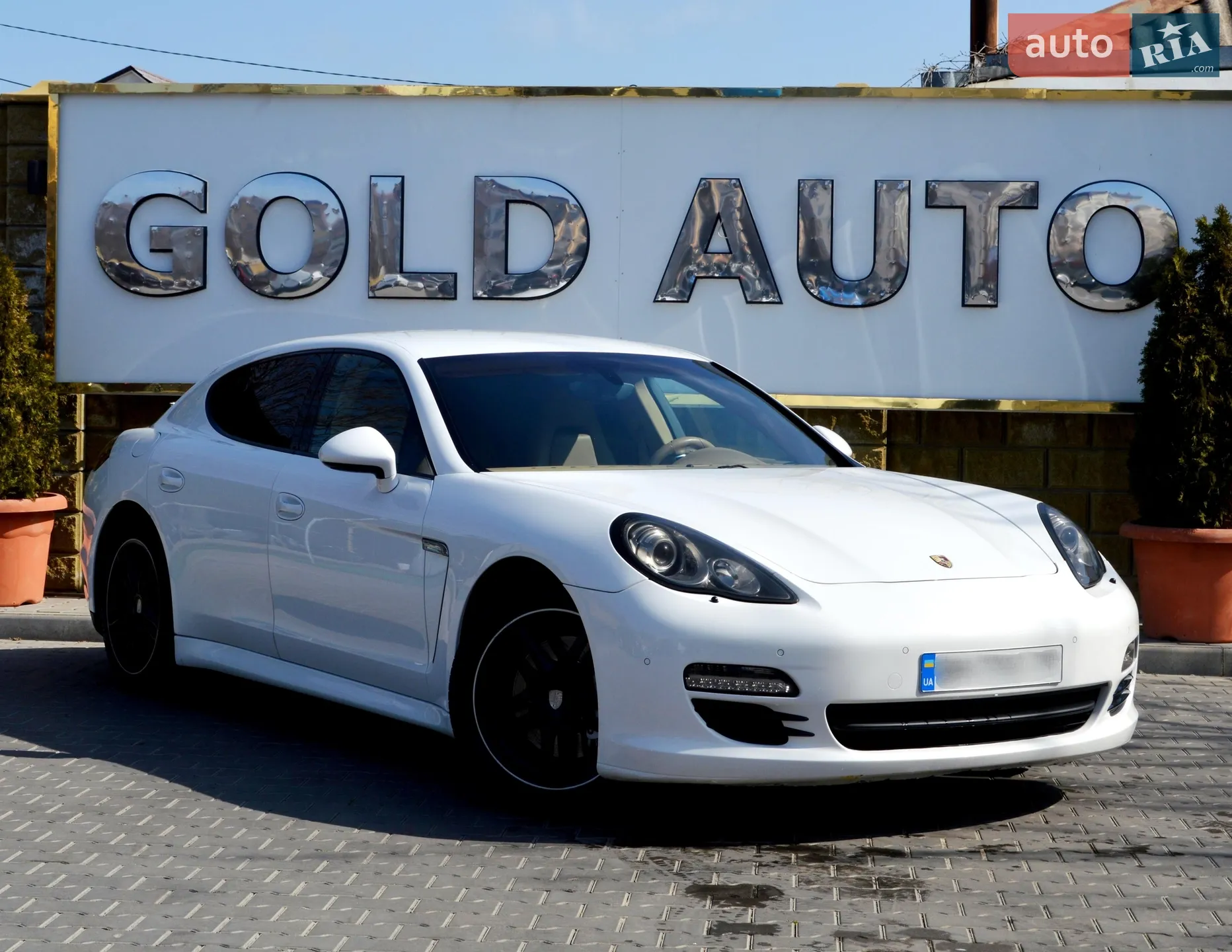 2011 Porsche Panamera - мініатюра 2