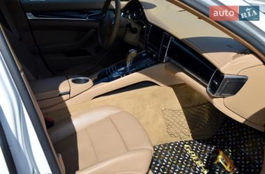 Фастбек Porsche Panamera 2011 в Одесі