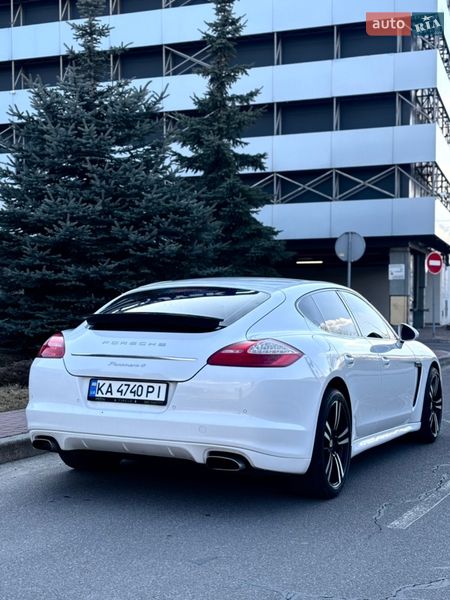 Фастбэк Porsche Panamera 2010 в Киеве