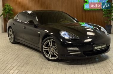 Фастбэк Porsche Panamera 2012 в Киеве