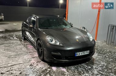 Фастбек Porsche Panamera 2012 в Бердичеві
