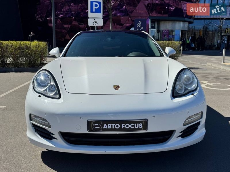Фастбек Porsche Panamera 2012 в Києві фото 3 Фастбек Porsche Panamera 2012 в Києві