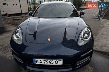 Фастбек Porsche Panamera 2013 в Києві