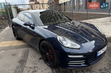 Фастбек Porsche Panamera 2013 в Києві