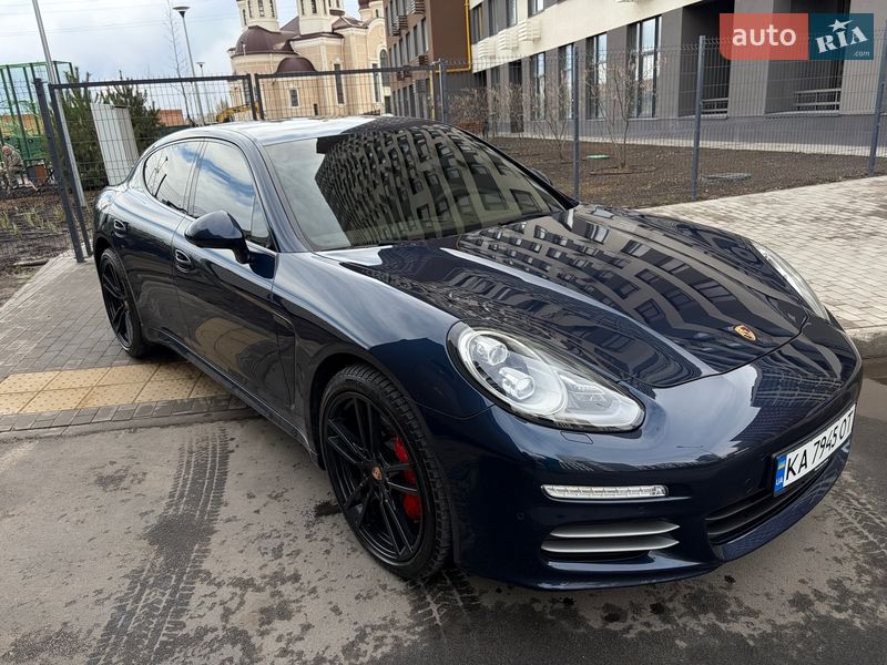 Porsche Panamera 2013
