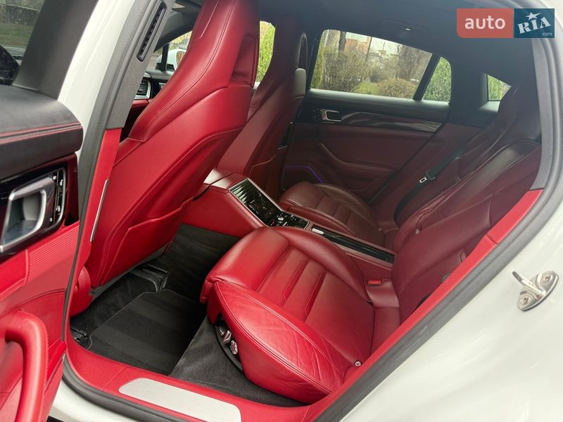 Фастбек Porsche Panamera 2017 в Києві