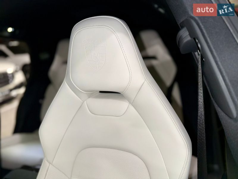 Фастбэк Porsche Panamera 2024 в Киеве фото 32 Фастбэк Porsche Panamera 2024 в Киеве