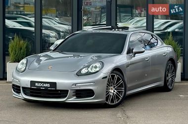 Фастбэк Porsche Panamera 2015 в Кременчуге