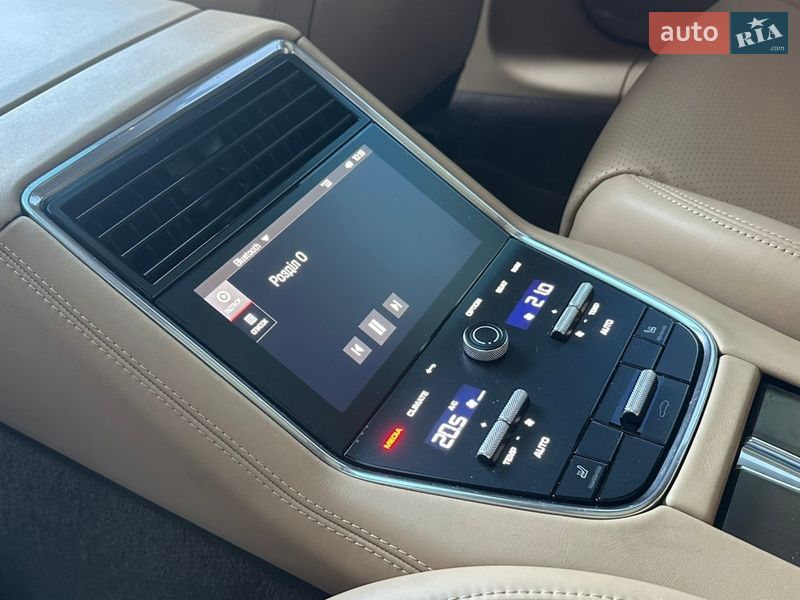 Фастбэк Porsche Panamera 2022 в Киеве фото 27 Фастбэк Porsche Panamera 2022 в Киеве