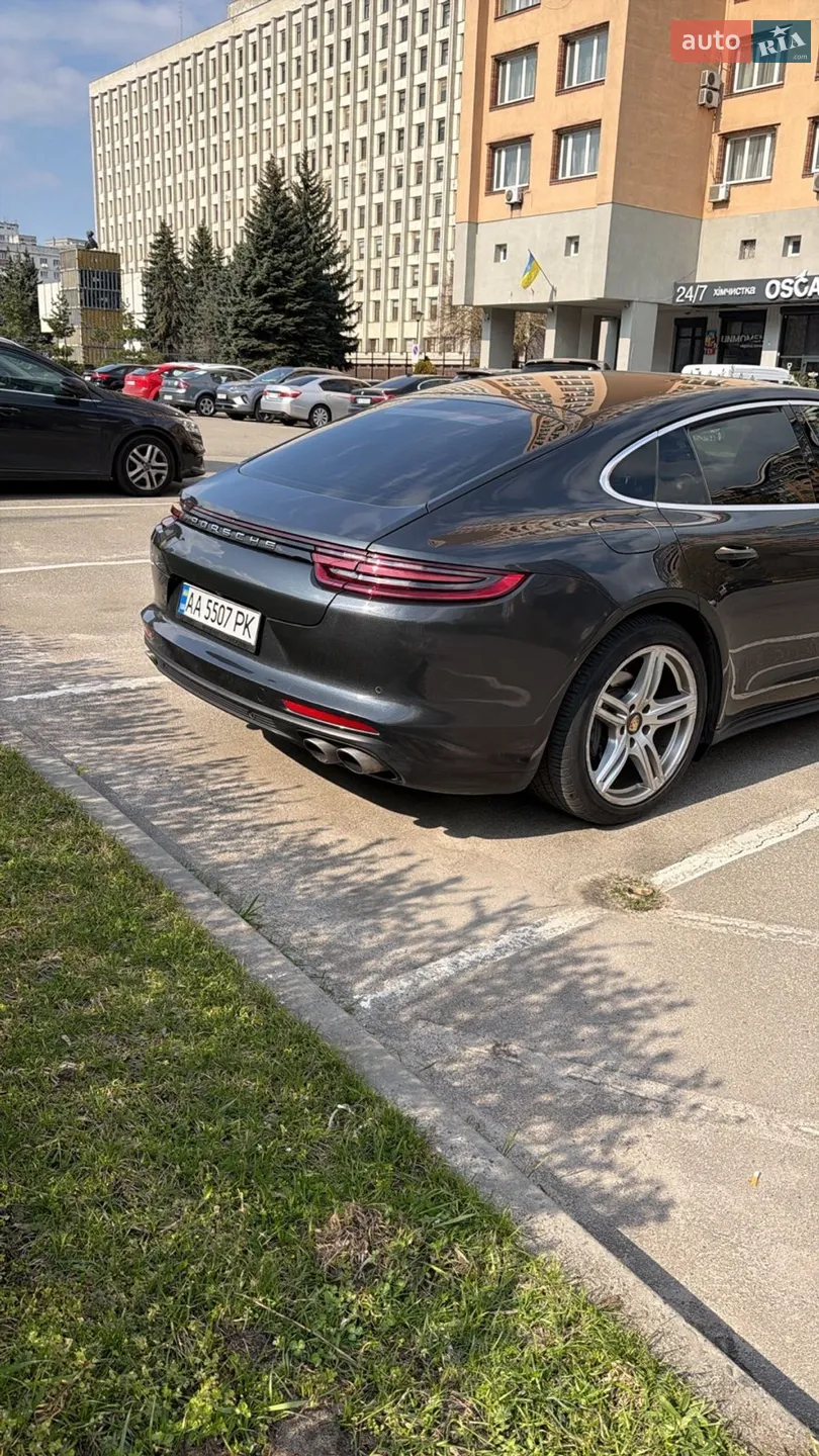 2017 Porsche Panamera - мініатюра 2