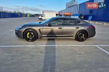 Фастбек Porsche Panamera 2015 в Вінниці