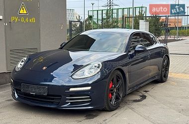 Фастбек Porsche Panamera 2013 в Києві