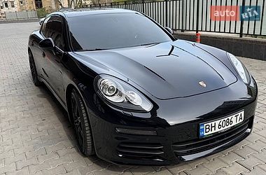 Фастбек Porsche Panamera 2016 в Одесі