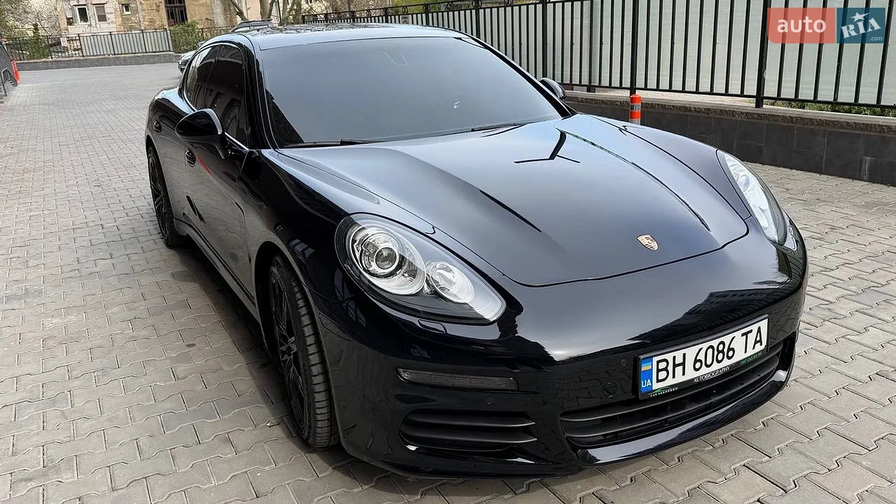 2015 Porsche Panamera - мініатюра 16
