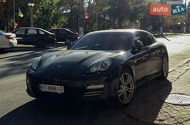 Фастбэк Porsche Panamera 2010 в Харькове