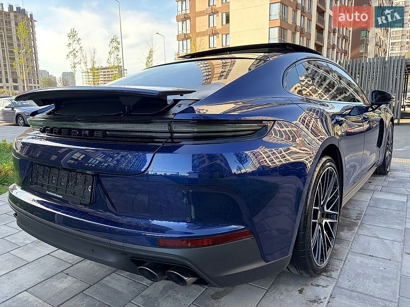 Porsche Panamera 2024
