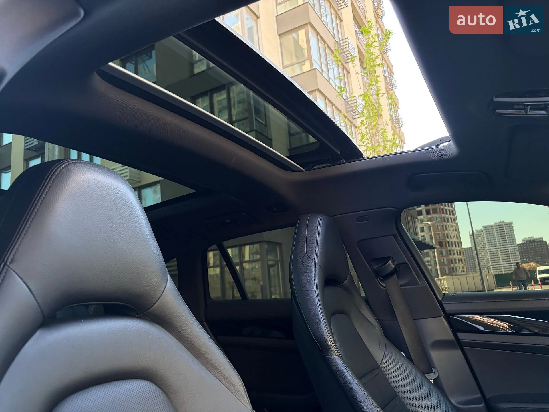 2017 Porsche Panamera - мініатюра 16