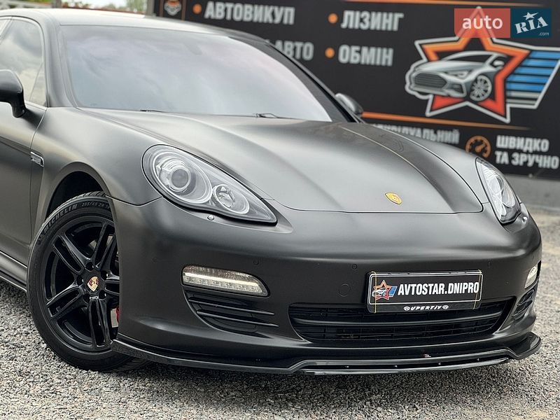 Фастбэк Porsche Panamera 2012 в Днепре