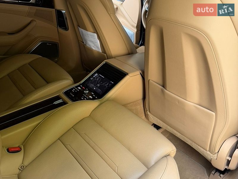Фастбэк Porsche Panamera 2016 в Днепре