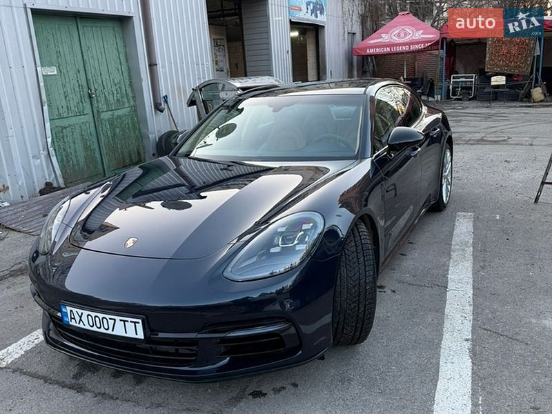Фастбэк Porsche Panamera 2018 в Харькове