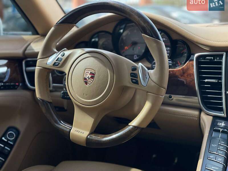 Фастбэк Porsche Panamera 2011 в Одессе фото 17 Фастбэк Porsche Panamera 2011 в Одессе