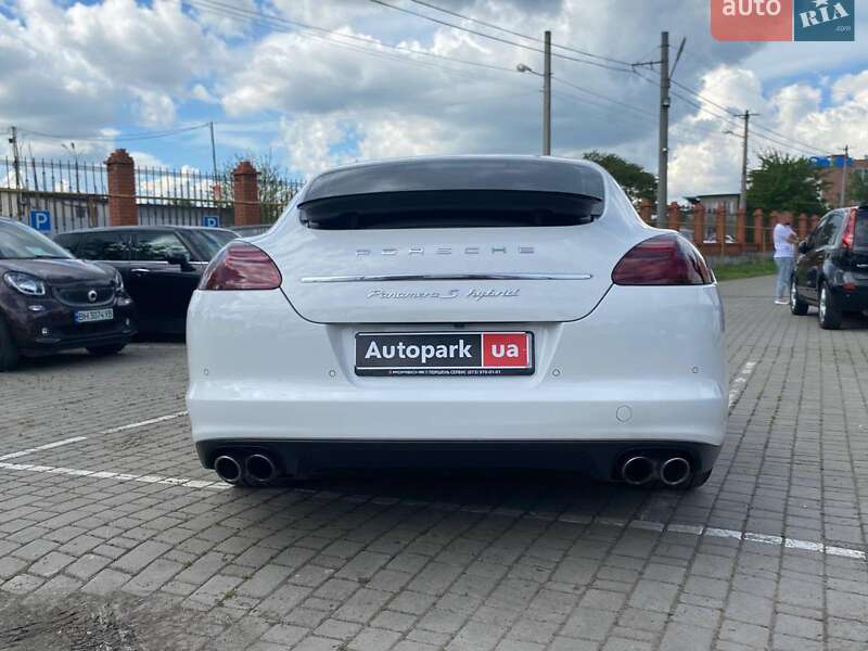 Фастбэк Porsche Panamera 2011 в Одессе фото 27 Фастбэк Porsche Panamera 2011 в Одессе