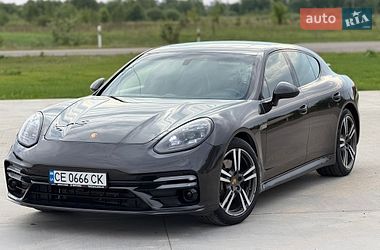 Фастбек Porsche Panamera 2015 в Луцьку