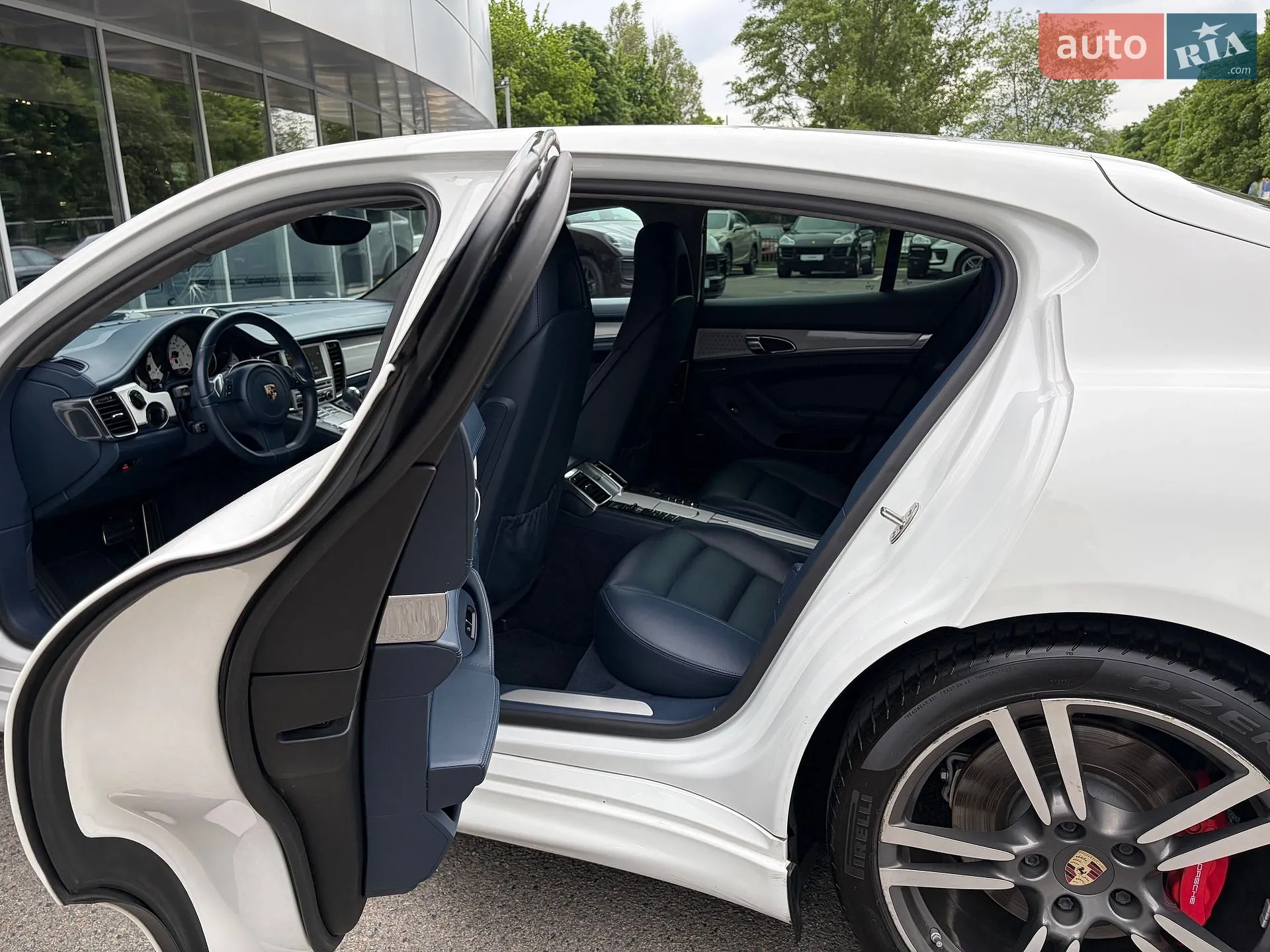 2012 Porsche Panamera - мініатюра 12