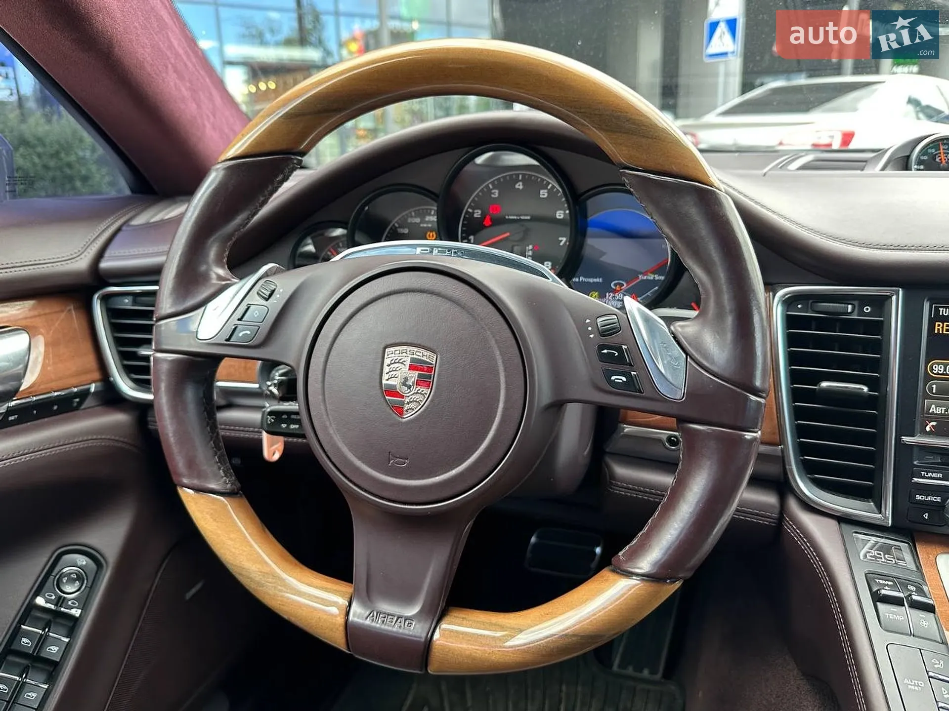 2013 Porsche Panamera - мініатюра 13