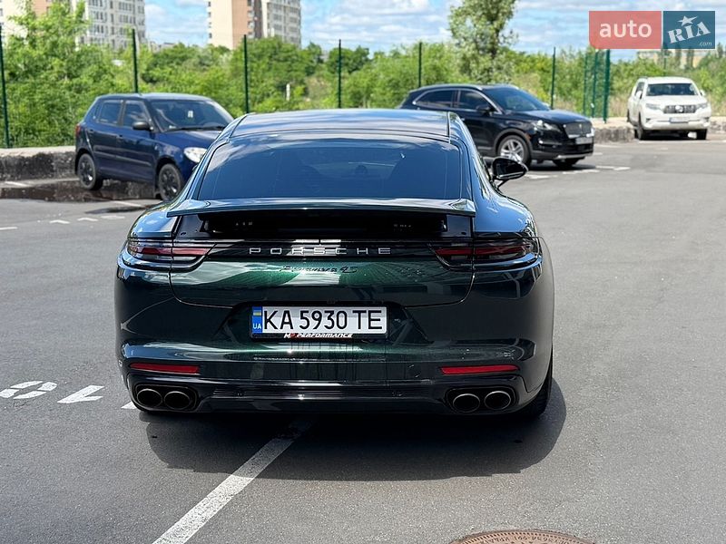 Фастбэк Porsche Panamera 2018 в Киеве фото 7 Фастбэк Porsche Panamera 2018 в Киеве