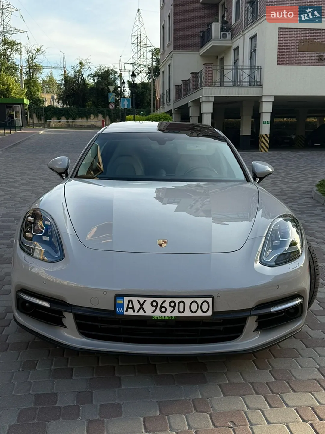 2018 Porsche Panamera - мініатюра 3