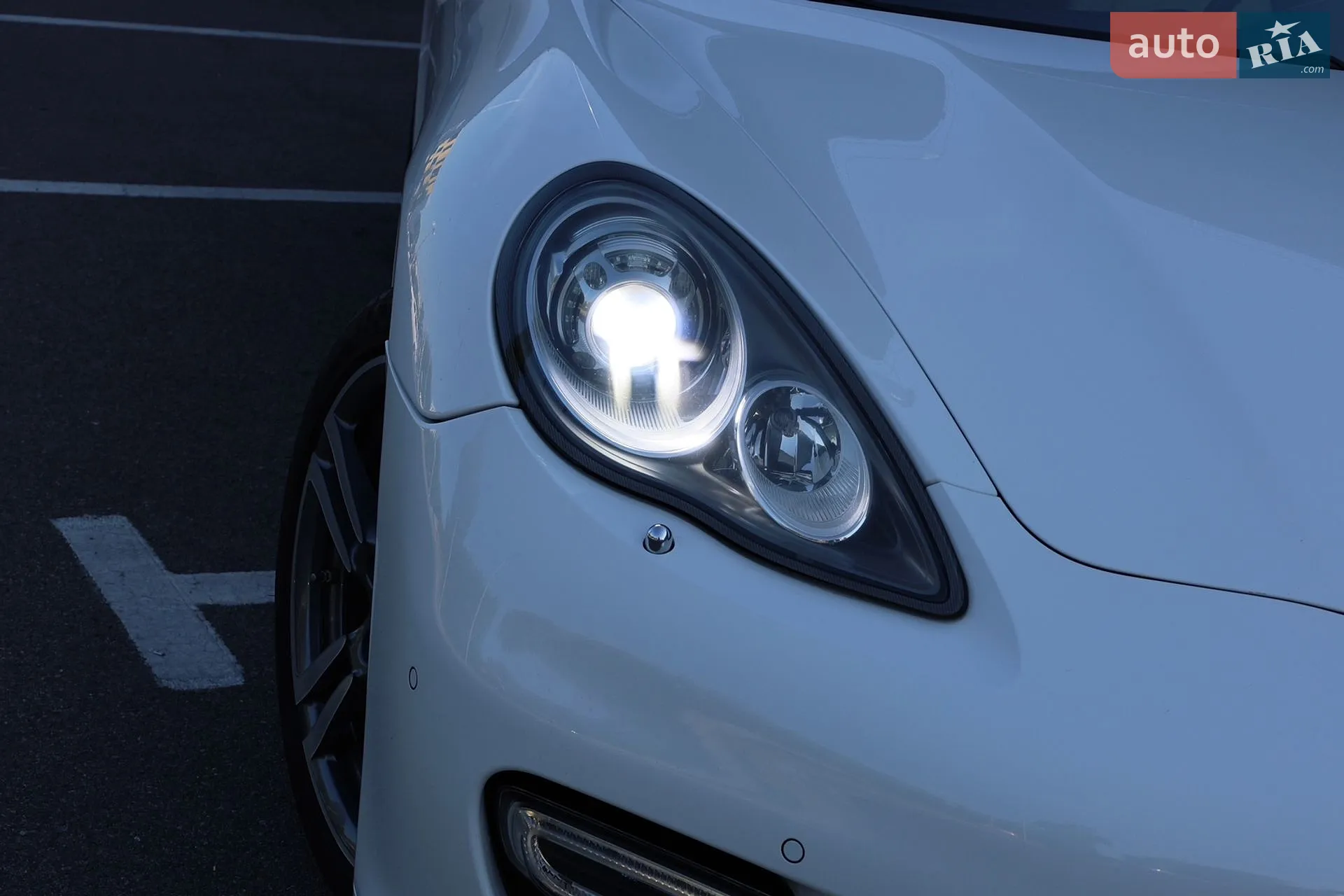 2011 Porsche Panamera - мініатюра 28