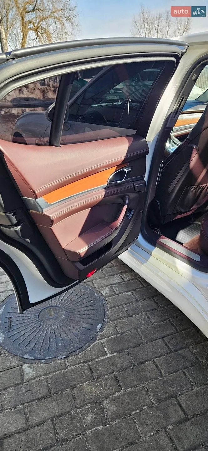 2018 Volkswagen Touareg - мініатюра 22