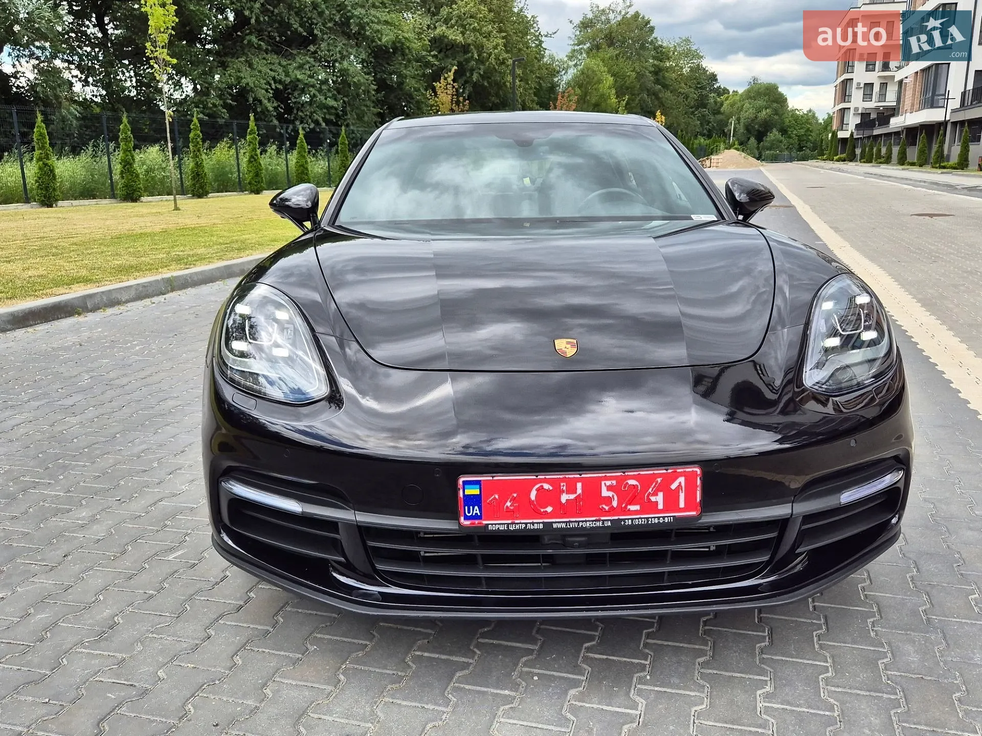 2018 Porsche Panamera - мініатюра 2