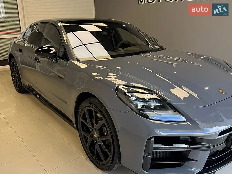 Porsche Panamera 2024