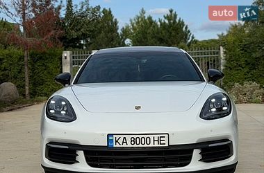 Фастбэк Porsche Panamera 2017 в Киеве