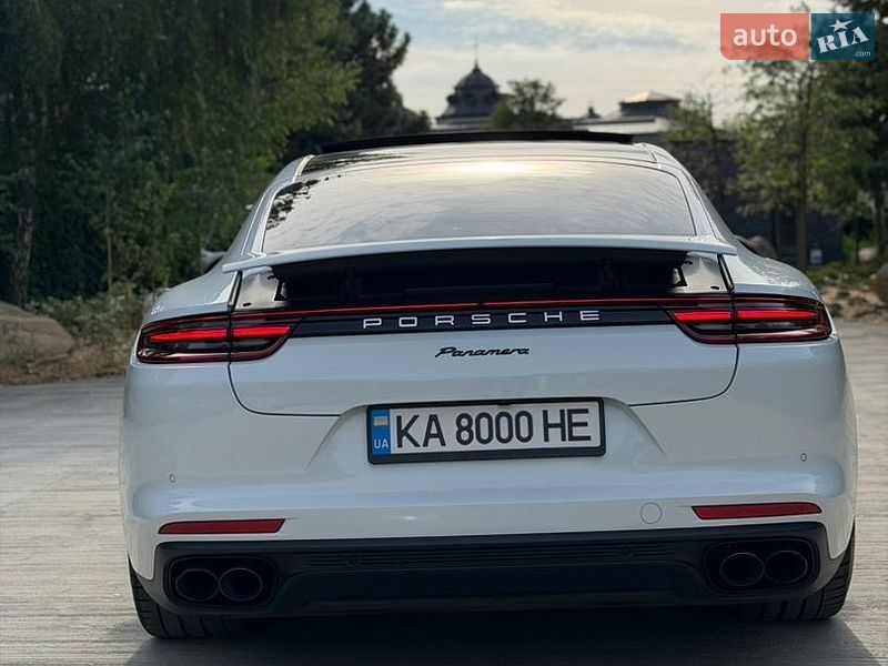 Фастбэк Porsche Panamera 2017 в Киеве