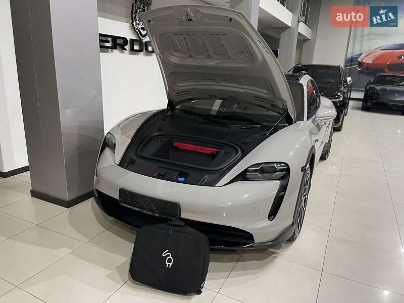Универсал Porsche Taycan Cross Turismo 2021 в Одессе