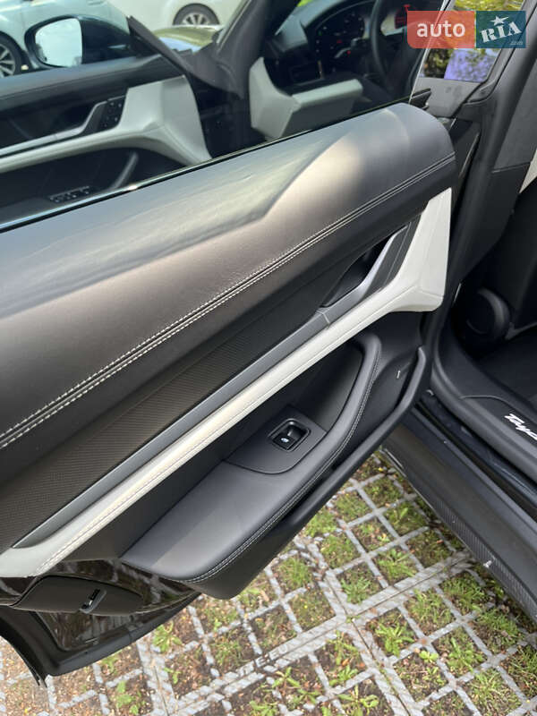 Универсал Porsche Taycan Cross Turismo 2021 в Киеве фото 18 Универсал Porsche Taycan Cross Turismo 2021 в Киеве