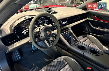 Универсал Porsche Taycan Cross Turismo 2024 в 