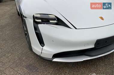 Универсал Porsche Taycan Cross Turismo 2023 в 
