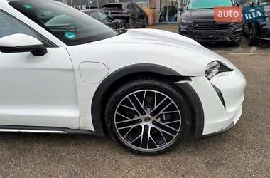 Универсал Porsche Taycan Cross Turismo 2023 в 