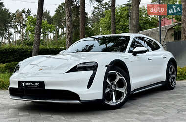 Универсал Porsche Taycan Cross Turismo 2021 в 